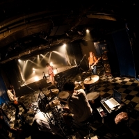 パノラマパナマタウン「これが新たな一歩目」オンラインライブで魅せた気概