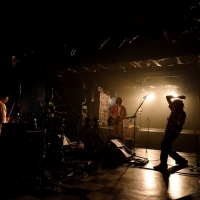 パノラマパナマタウン「これが新たな一歩目」オンラインライブで魅せた気概