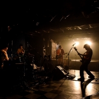 パノラマパナマタウン「これが新たな一歩目」オンラインライブで魅せた気概