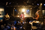 パノラマパナマタウン「これが新たな一歩目」オンラインライブで魅せた気概