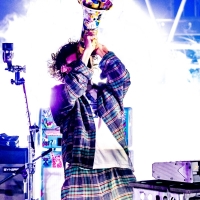 King Gnu、バンド初となる配信ライブで魅せた圧巻のステージ