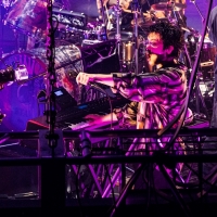 King Gnu、バンド初となる配信ライブで魅せた圧巻のステージ