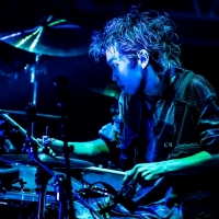 King Gnu、バンド初となる配信ライブで魅せた圧巻のステージ