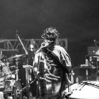 King Gnu、バンド初となる配信ライブで魅せた圧巻のステージ