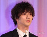 横浜流星、綾野剛からもらったサングラスに「似合ってる！」