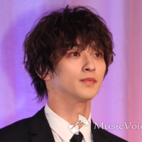 横浜流星、綾野剛からもらったサングラスに「似合ってる！」