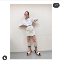 堀田真由、レアなミニスカで生足美脚