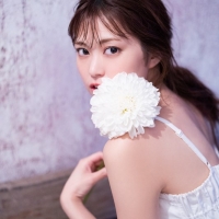 元AKB48前田亜美がフォトブック