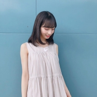 小栗有以、ノースリワンピ