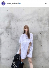 生見愛瑠、爽やか“めるるコーデ”で美脚「スタイル良い」と反響