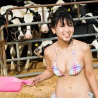沢口愛華、2nd写真集『背伸び』発売決定