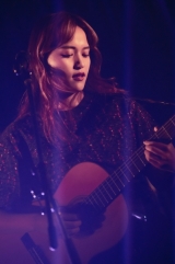 iri、自身初となる無観客生配信ワンマンライブで見せた未来