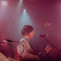 RIRIKO「また会いたい、会えますように」ライブで表現した“２つの世界線”
