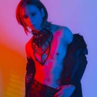 YOSHIKI、28年ぶり写真集