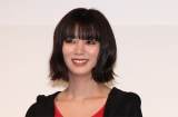 池田エライザ３変化、ロングヘアで異なる印象「さすが女優」「人形みたい」