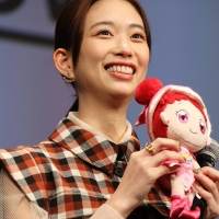 森川葵・松井玲奈・百田夏菜子『魔女見習いをさがして』舞台挨拶