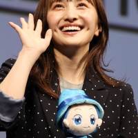 森川葵・松井玲奈・百田夏菜子『魔女見習いをさがして』舞台挨拶