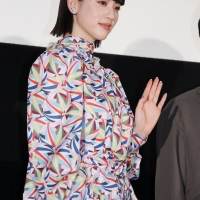三吉彩花『十二単衣を着た悪魔』公開記念舞台挨拶