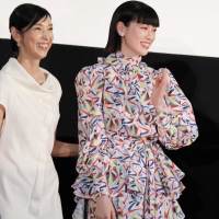三吉彩花『十二単衣を着た悪魔』公開記念舞台挨拶