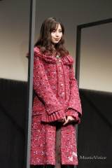 中条あやみ、漂うビンテージ感　クラシカルなファッションで彩り