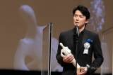 福山雅治「これからも貪欲に」、最優秀男優賞を受賞