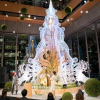 MISIA、ポニーとのツーショットで幸せなクリスマス願う
