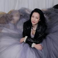 坂本冬美、覚悟のグラビア「紅白歌合戦の時と同じくらい緊張しました」