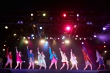 Girls２、初の生配信ライブ　仕掛けが満載なステージで魅了