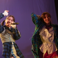 Girls２、初の生配信ライブ　仕掛けが満載なステージで魅了