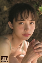 “ゼロワン刃唯阿”井桁弘恵が1st写真集、素の表情を凝縮