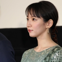 吉岡里帆『泣く子はいねぇが』公開記念舞台挨拶