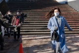 綾瀬はるか、CM撮影で階段下り15回も「楽しそうすぎる」とNG