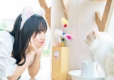 日向坂46齊藤京子、まったりデート　猫カフェでラブビーム
