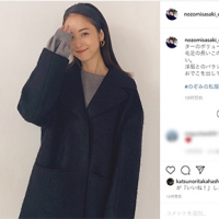 佐々木希、久々デコ出し×萌え袖の私服