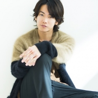 佐藤健が“今年の顔”に、検索大賞でＷ受賞