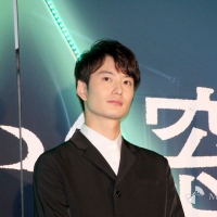 映画『さんかく窓の外側は夜』完成披露試写会