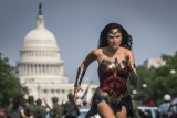 ワンダーウーマンの陸海空を巡る怒涛のアクション、特別映像公開