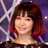 LiSA、日本レコード大賞を受賞「こんな未来があって本当に幸せです」