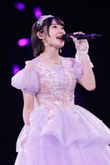 Juice=Juice宮本佳林、卒業公演で伝えた決意と感謝「新しい一歩を踏み出して」