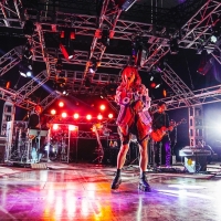 LiSA「今日をもっともっと超えて行け」変幻自在な演出歌唱で魅了