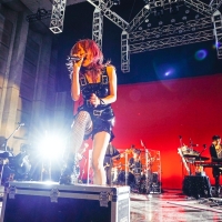 LiSA「今日をもっともっと超えて行け」変幻自在な演出歌唱で魅了