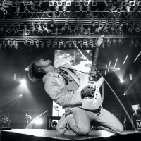 MIYAVI、ECC語学・教育推進アンバサダーに就任