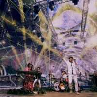 八神純子やHYら、ライブ配信コンテンツ「LIVE-X」に登場