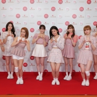 NiziU、MAKO「紅白の舞台の広さに驚き、感動しました」