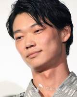 竹内涼真＆笠松将、“キメ顔”筋肉美ショットにファン興奮「素敵」