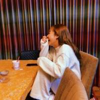 平祐奈、部屋着でまったり