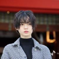 志尊淳、岡田将生、平手友梨奈『さんかく窓の外側は夜』