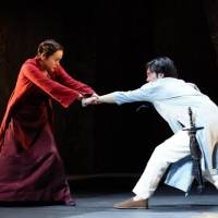 大竹しのぶ主演、林遣都共演の舞台『フェードル』開幕