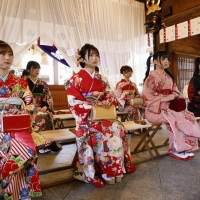 HKT48、地元博多で初成人式