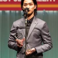 横浜流星「日本ジュエリーベストドレッサー賞表彰式」